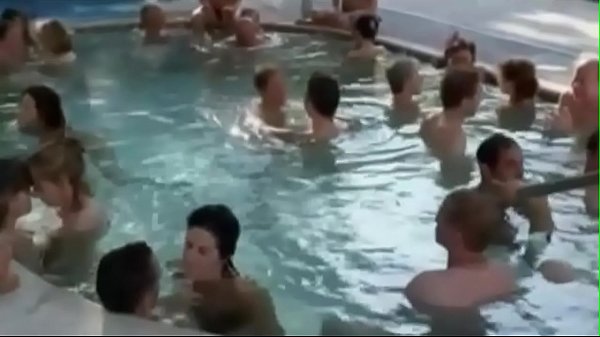 At blive nøgen offentligt og have det sjovt del 2