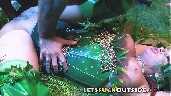 LFO – Cosplay Goes Wild And Sexual
