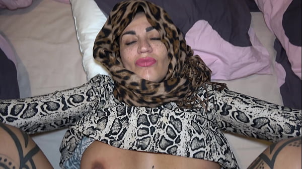 Big Ass Arab Stepmom In Hijab Fucks 19 Years Old Stepson